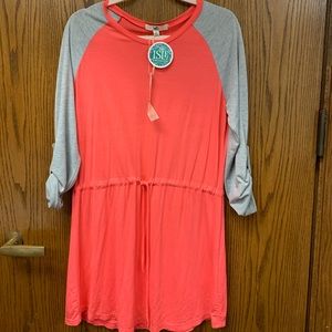 NWT YA Los Angeles large cute top